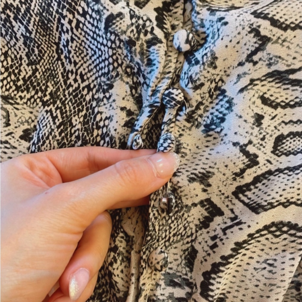 🛍️THRIFTED🛍️Free People Backless Reptile Tank - Picture 6 of 6